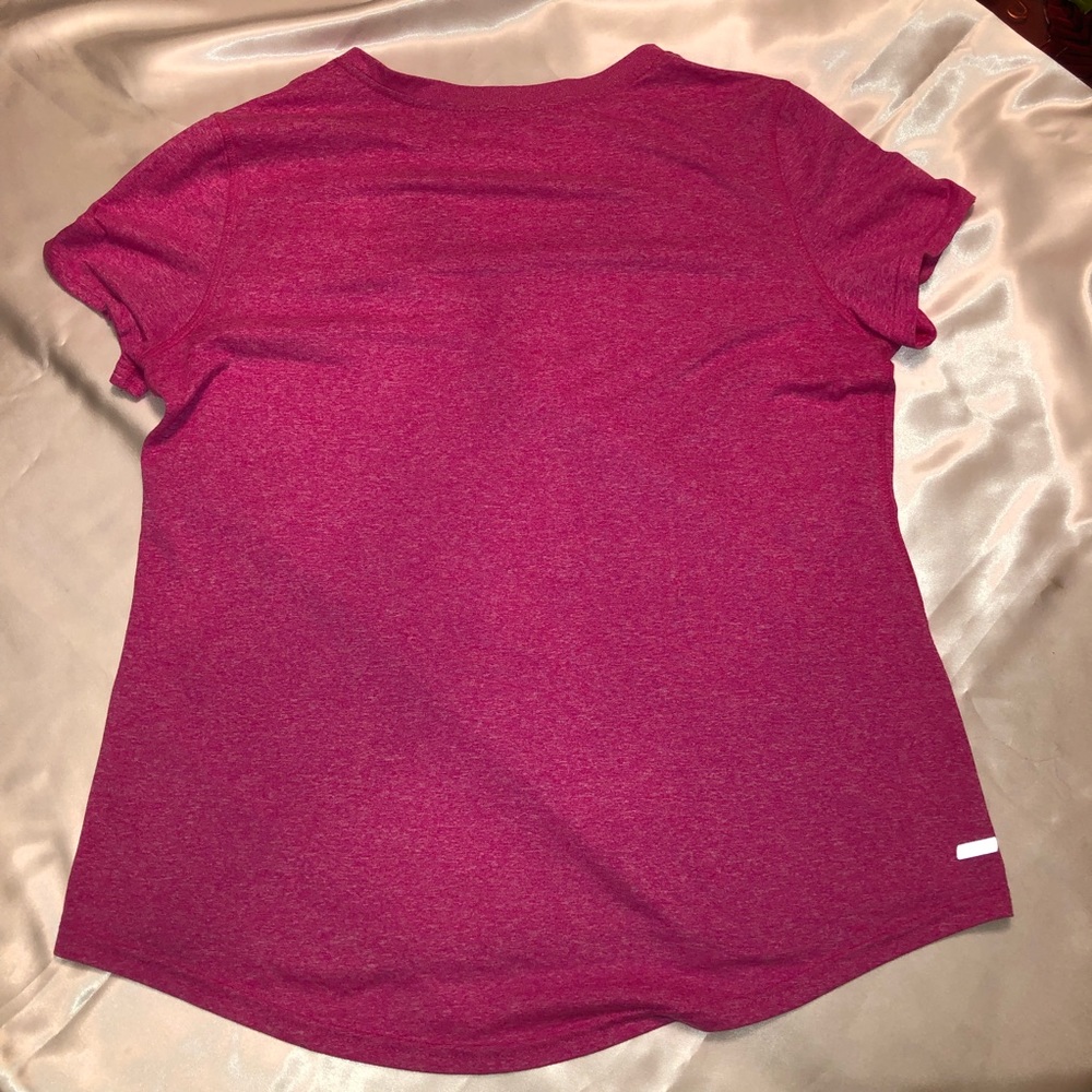 Pink danskin tshirt - Picture 4 of 4
